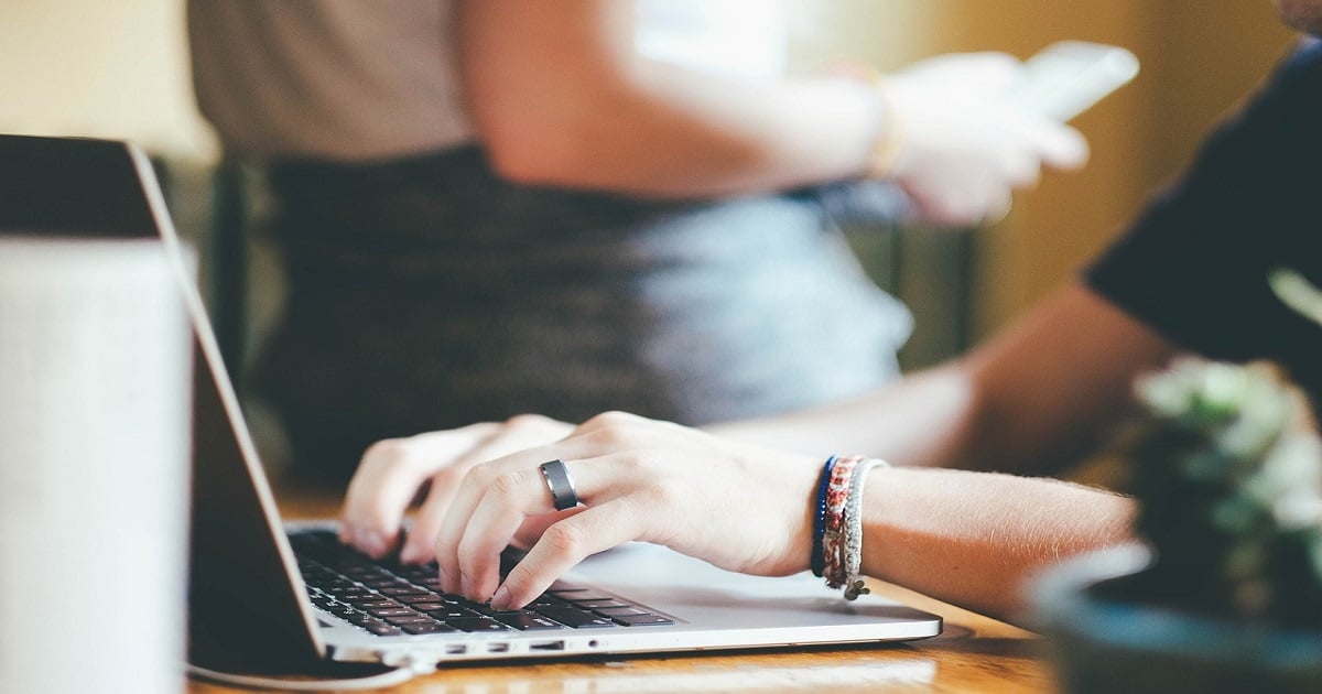 wcl-blog-aprende-el-uso-de-los-phrasal-verbs