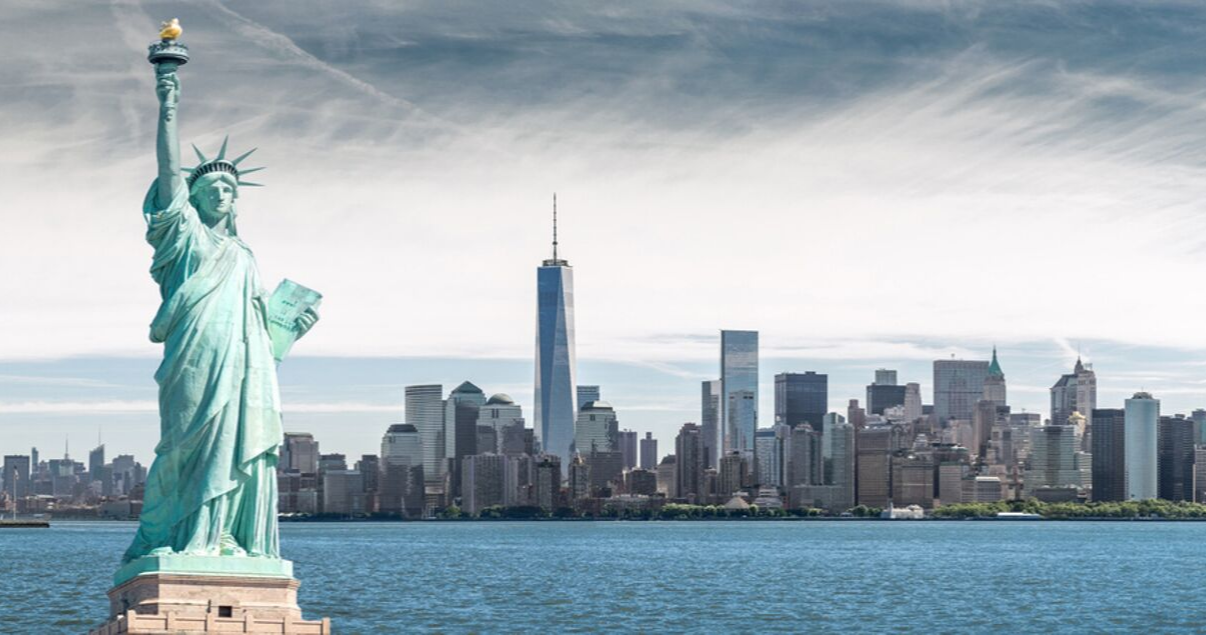 La estatua de la libertad en Nueva York, Estados Unidos. Uno de los mejores lugares para estudiar inglés en el extranjero.